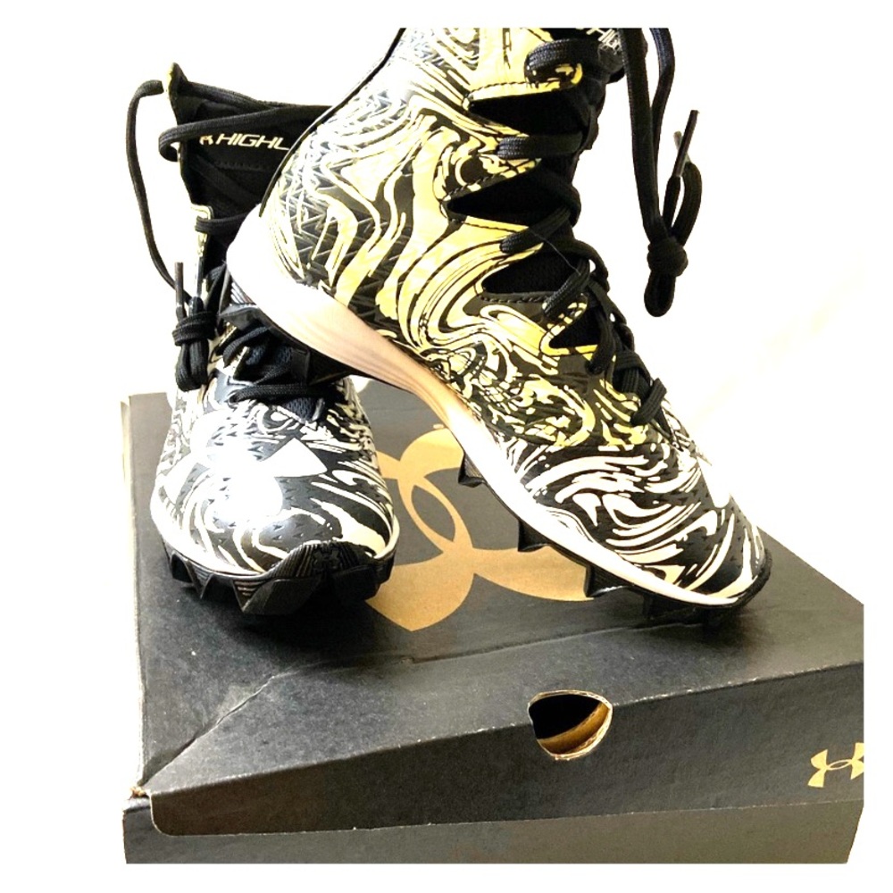 Kids Under Amor Football Cleats